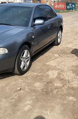 Седан Audi A4 1999 в 