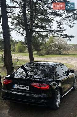 Седан Audi A4 2013 в 