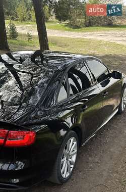 Седан Audi A4 2013 в 