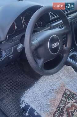 Седан Audi A4 2001 в 