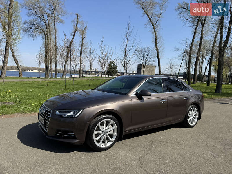 Седан Audi A4 2016 в Киеве