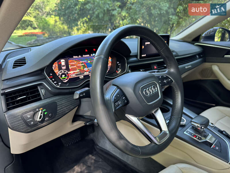 Седан Audi A4 2016 в Киеве