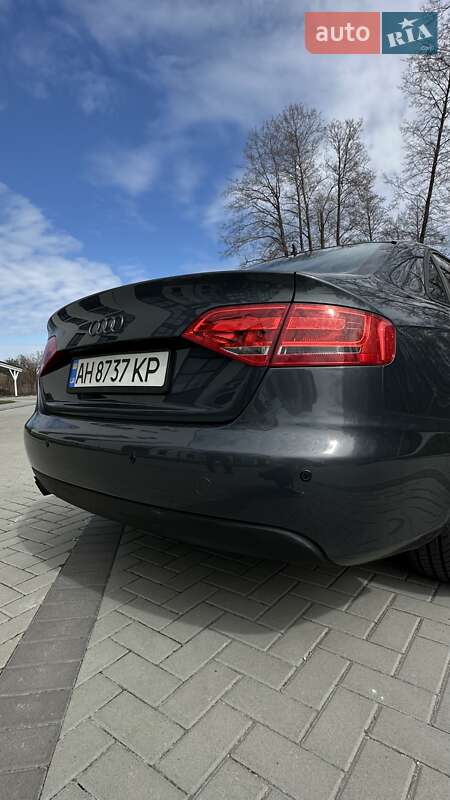 Седан Audi A4 2010 в Киеве