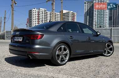 Седан Audi A4 2018 в 