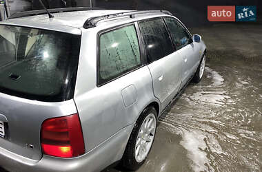 Універсал Audi A4 1997 в 