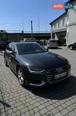 Универсал Audi A4 2021 в Мукачево