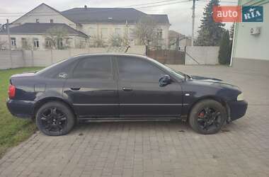 Седан Audi A4 1999 в 