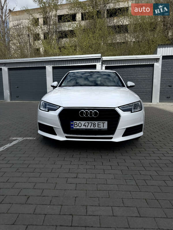 Универсал Audi A4 2016 в 