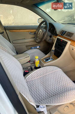 Седан Audi A4 2005 в 