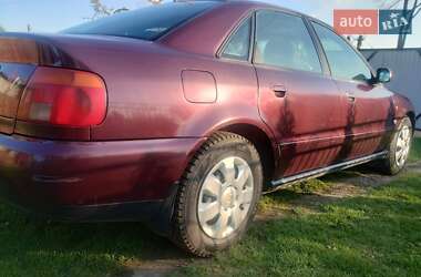Седан Audi A4 1995 в 