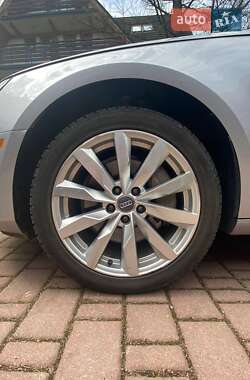 Седан Audi A4 2016 в 
