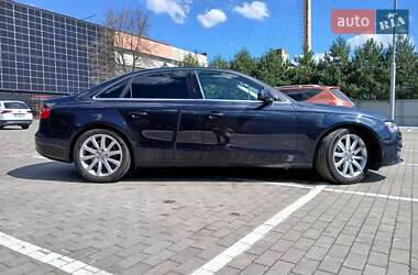 Седан Audi A4 2012 в Луцке