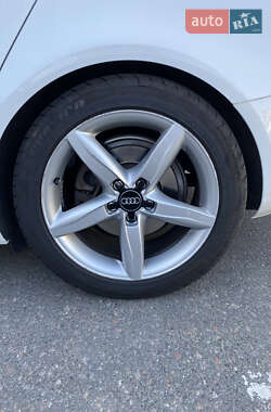 Седан Audi A4 2011 в Киеве