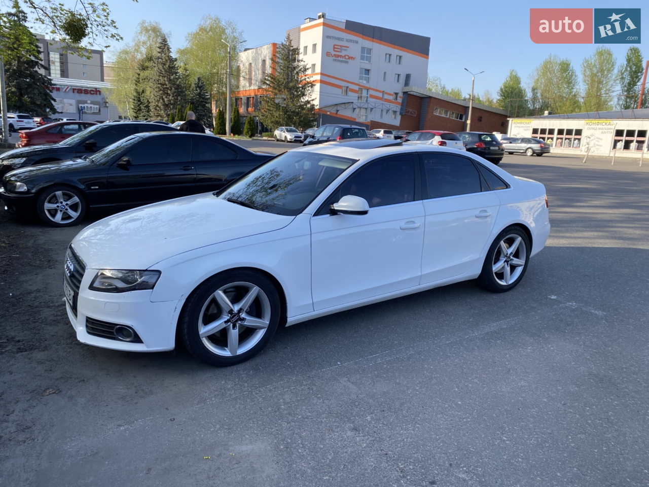 2010 Audi A4 - мініатюра 23