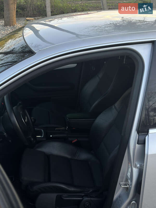 Седан Audi A4 2003 в Коломые