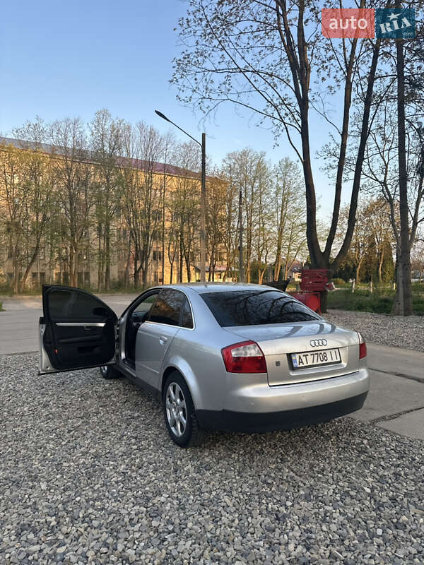 Седан Audi A4 2003 в Коломые