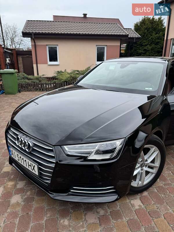 Седан Audi A4 2017 в Обухове