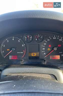 Универсал Audi A4 2000 в 