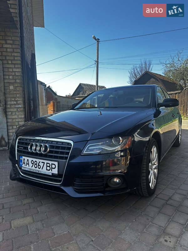 Седан Audi A4 2010 в 