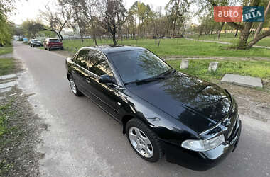 Седан Audi A4 1999 в 