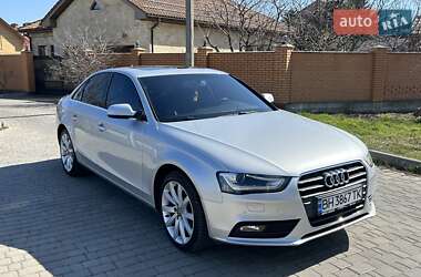 Седан Audi A4 2014 в 
