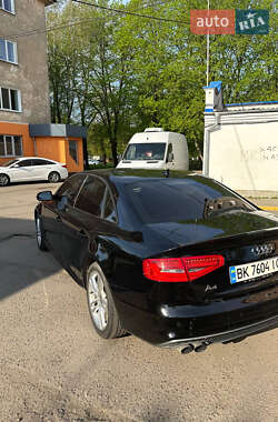 Седан Audi A4 2015 в 