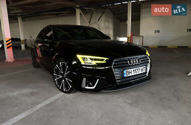 Седан Audi A4 2019 в 
