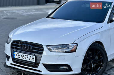 Седан Audi A4 2012 в 