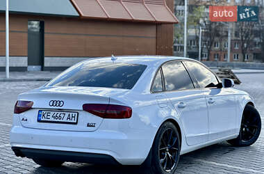 Седан Audi A4 2012 в 