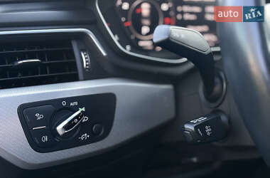 Седан Audi A4 2015 в 