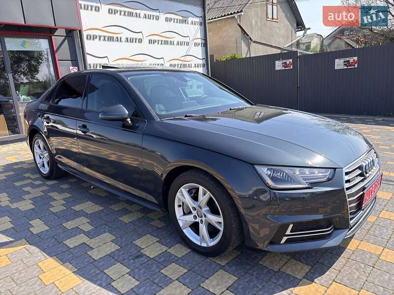 Седан Audi A4 2018 в Львове