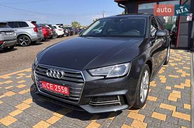 Седан Audi A4 2018 в 