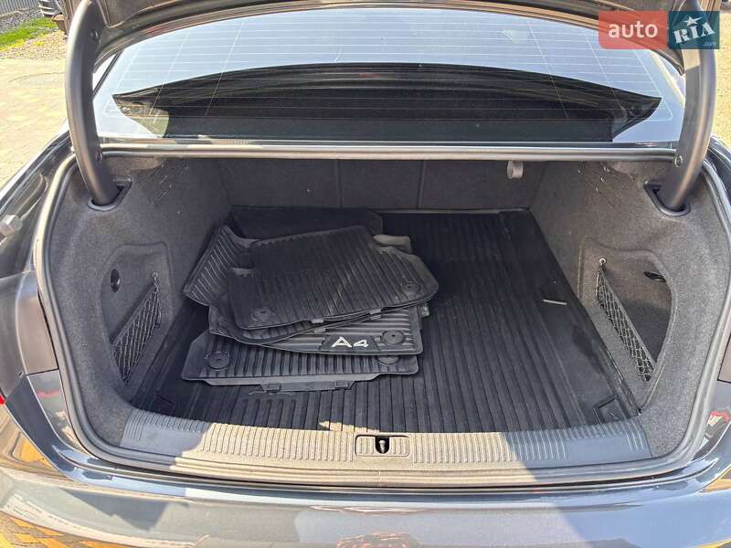 Седан Audi A4 2018 в Львове
