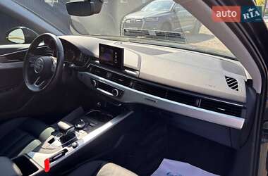 Седан Audi A4 2018 в 