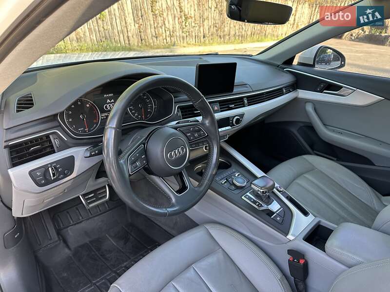 Седан Audi A4 2017 в Днепре