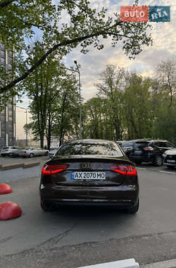 Седан Audi A4 2012 в 