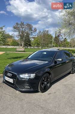 Седан Audi A4 2012 в 