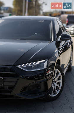 Седан Audi A4 2019 в 
