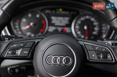 Седан Audi A4 2019 в 