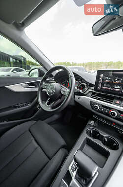 Седан Audi A4 2019 в 