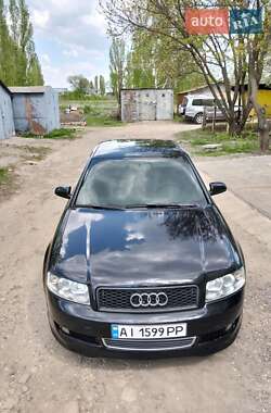 Седан Audi A4 2004 в 