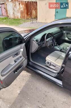 Седан Audi A4 2004 в 