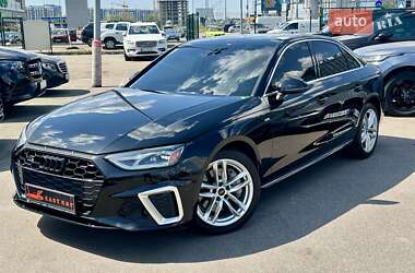 Седан Audi A4 2020 в 