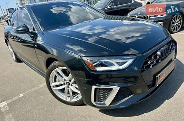 Седан Audi A4 2020 в 