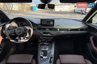 Седан Audi A4 2019 в 