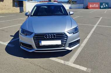 Седан Audi A4 2018 в 