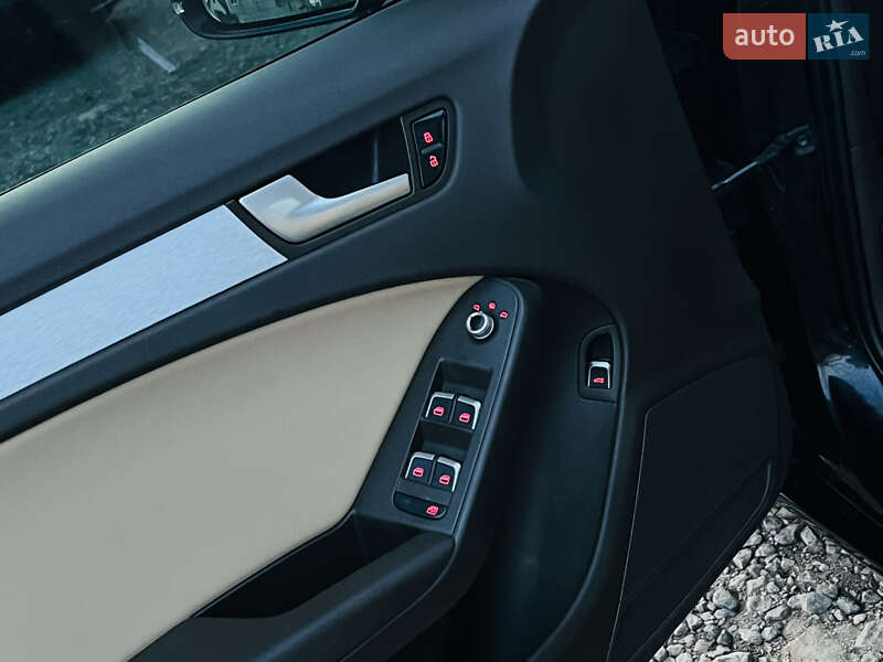 Седан Audi A4 2012 в Харькове