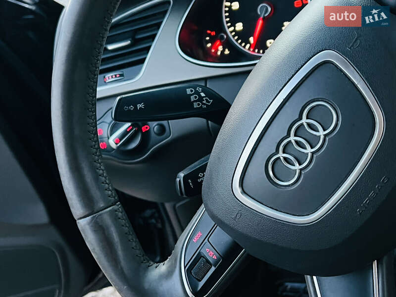 Седан Audi A4 2012 в Харькове