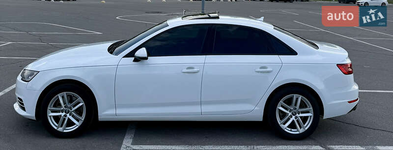 Седан Audi A4 2016 в Днепре