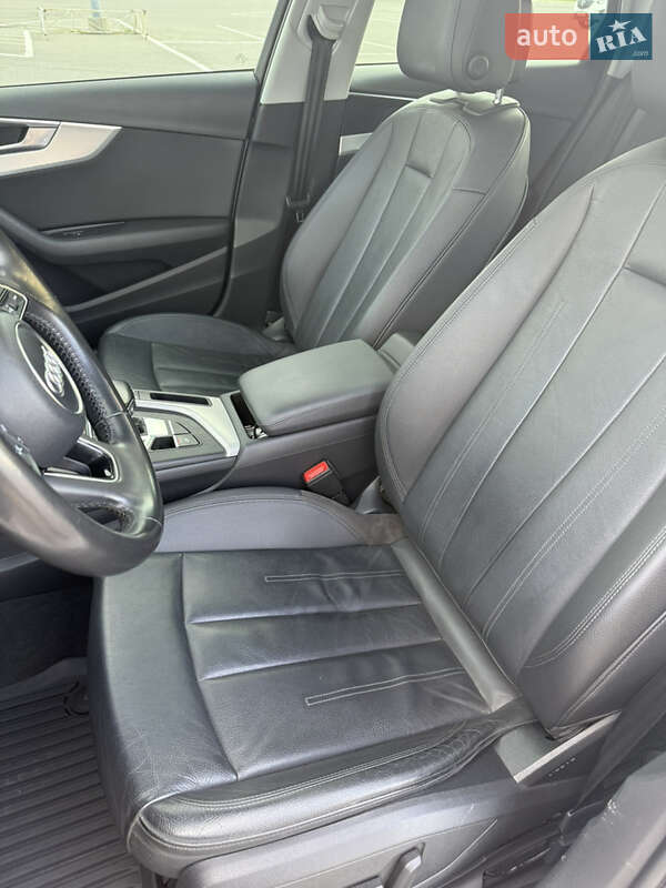 Седан Audi A4 2016 в Днепре